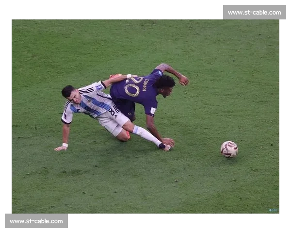 库尼亚斩 MVP！吻队徽庆功，妻子 ins 诉家的温度